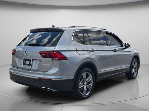 Certified 2020 Volkswagen Tiguan SEL image 6