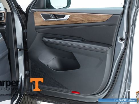 Used 2025 Volkswagen Atlas SE w/ Black Wheel Package image 71