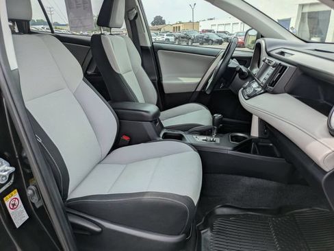Used 2018 Toyota RAV4 XLE w/ Plus Extra Value Package AWD/4WD image 24