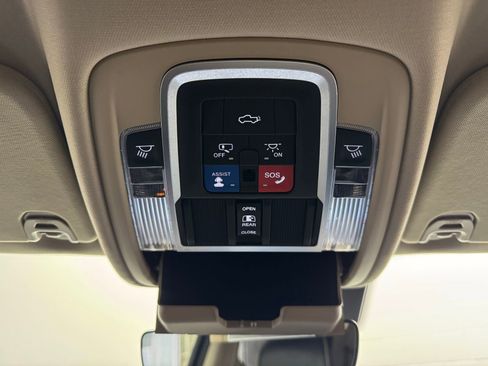 Used 2021 RAM 1500 Laramie image 28