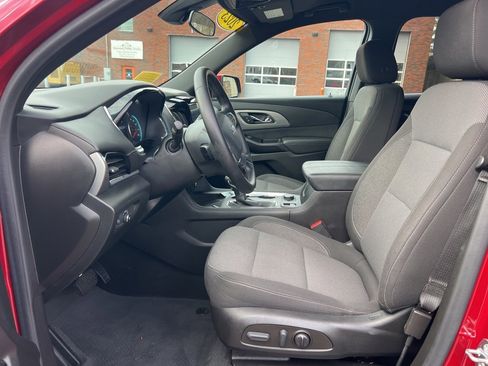 Used 2023 Chevrolet Traverse LT w/ Midnight/Sport Edition image 14