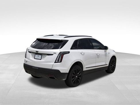 New 2026 Cadillac XT5 Sportv w/ LPO, Onyx Lite Package AWD/4WD image 4