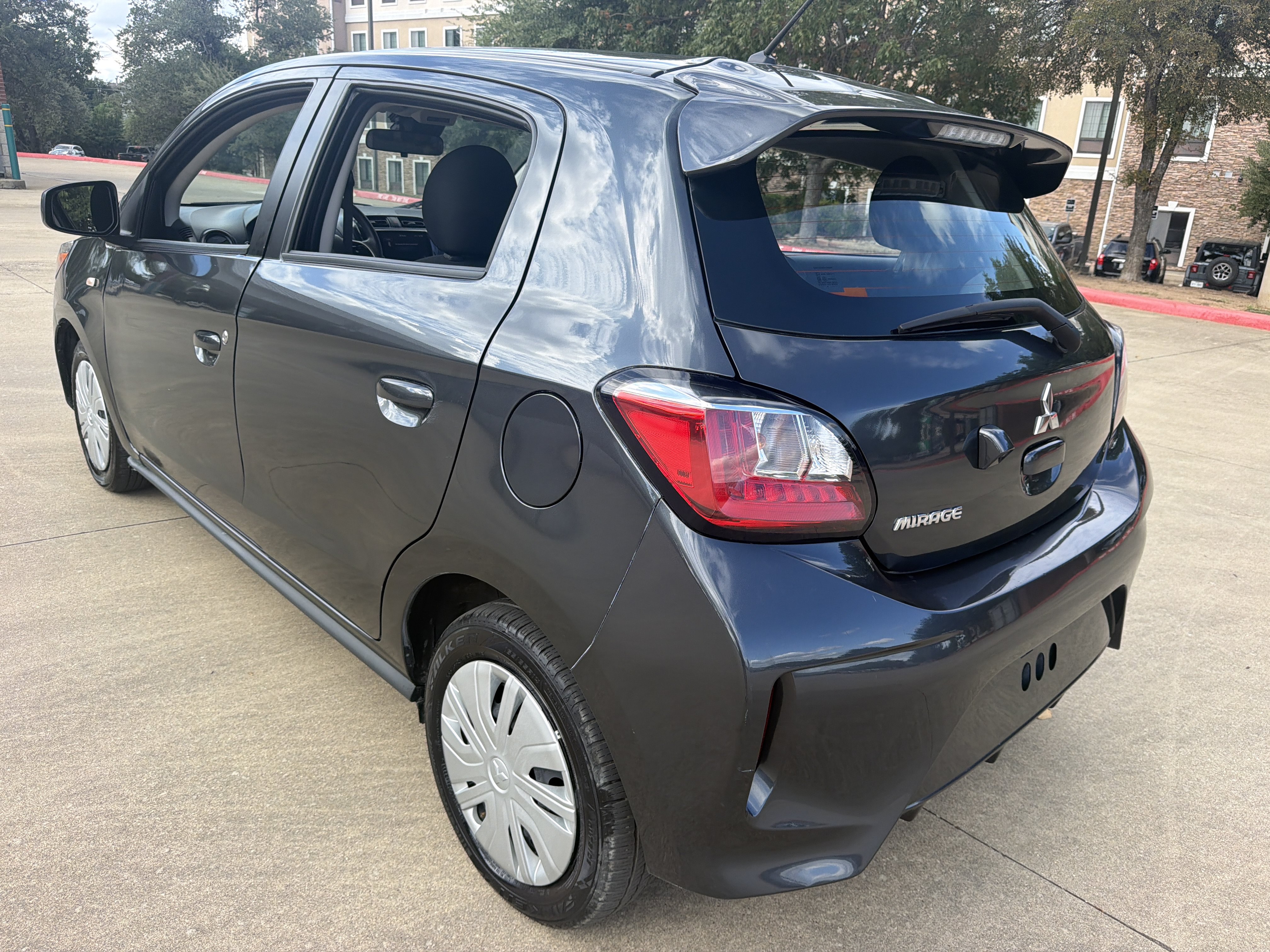 Used 2024 Mitsubishi Mirage ES FWD image 5