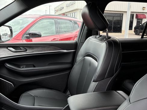 New 2026 Jeep Grand Cherokee Limited image 3