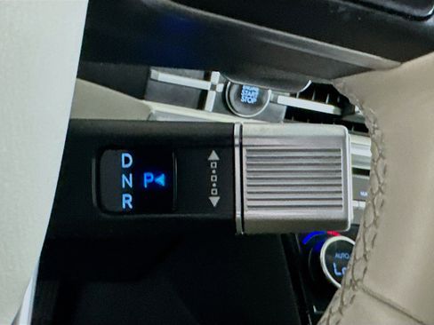 Used 2025 Hyundai Santa Fe SEL image 24