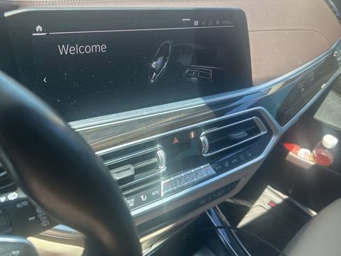 Used 2019 BMW X7 xDrive40i w/ Premium Package AWD/4WD image 13