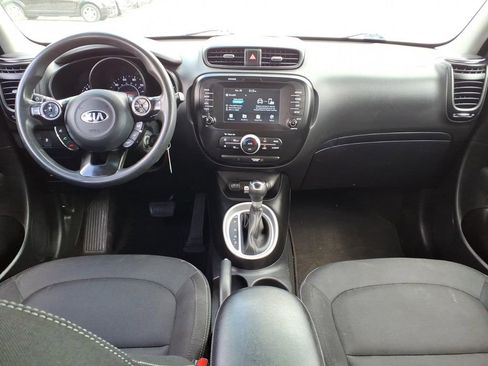 Used 2019 Kia Soul + FWD image 17