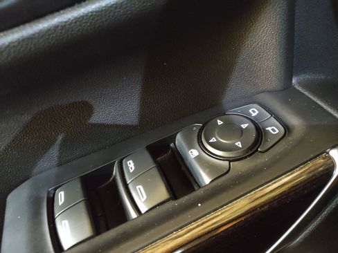 Used 2020 Chevrolet Silverado 1500 LT w/ Bed Protection Package image 27