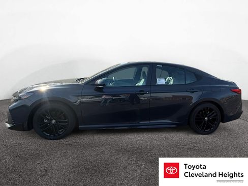 New 2026 Toyota Camry SE FWD image 2