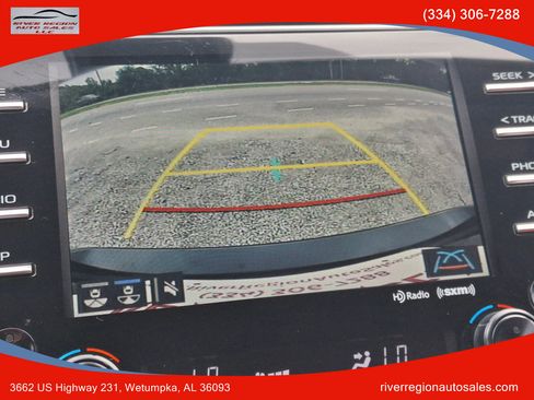 Used 2020 Toyota Camry XSE image 11