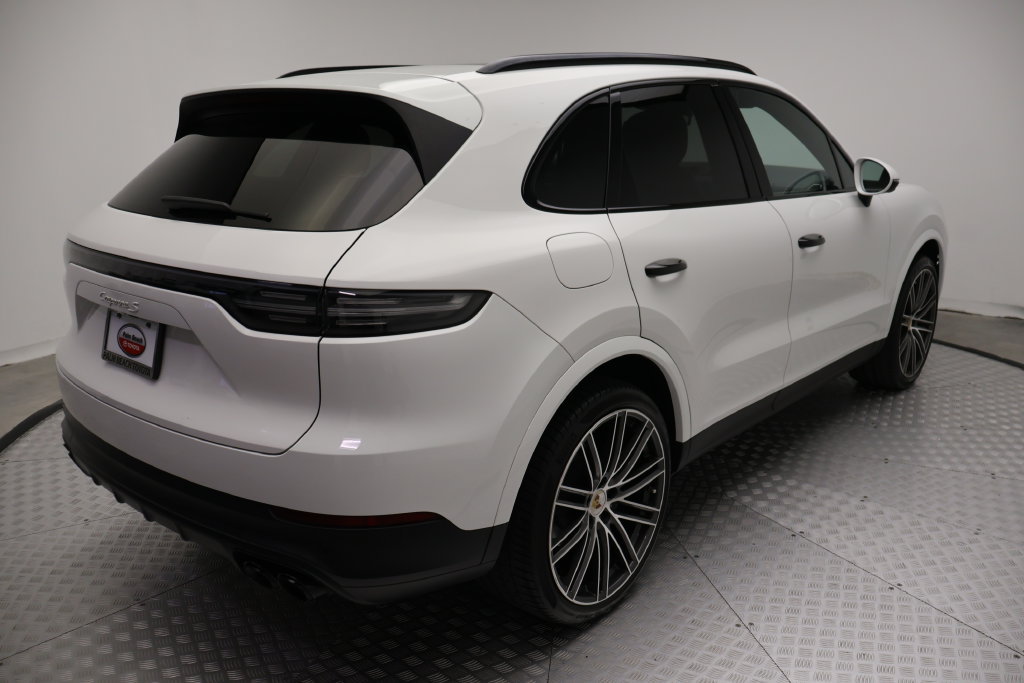 Certified 2023 Porsche Cayenne S AWD/4WD image 8