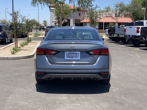 Used 2025 Nissan Altima 2.5 SV FWD image 5