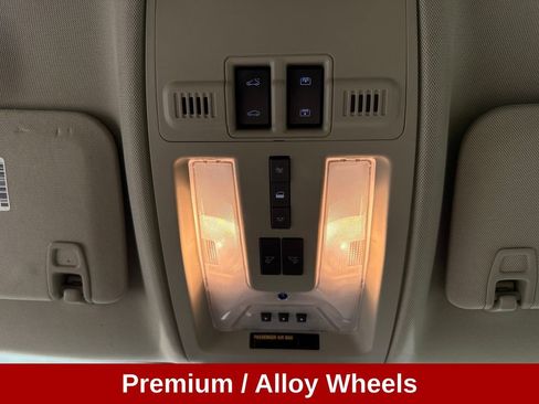 Used 2011 Cadillac SRX Performance AWD/4WD image 18