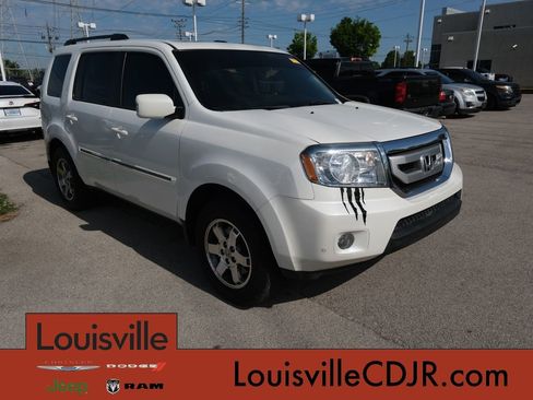 Used 2011 Honda Pilot Touring image 1