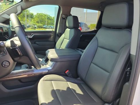 Certified 2024 Chevrolet Silverado 1500 LTZ AWD/4WD image 18