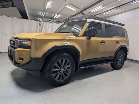 Used 2024 Toyota Land Cruiser image 5