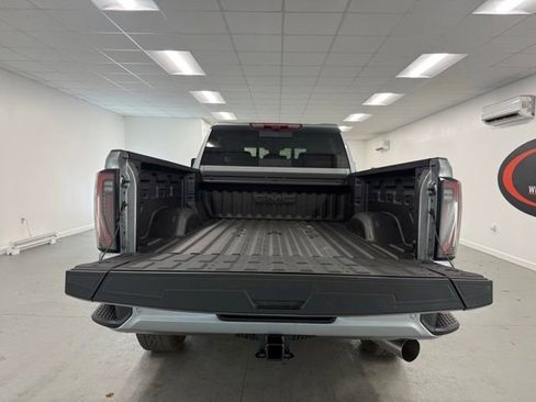 New 2026 GMC Sierra 2500 AT4 w/ AT4 Premium Plus Package AWD/4WD image 8
