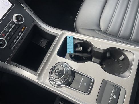 Used 2023 Ford Edge SEL image 21