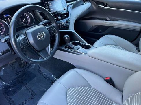 Certified 2022 Toyota Camry SE image 11
