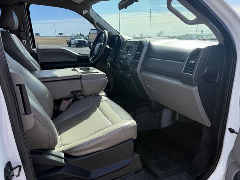 Used 2017 Ford F250 XL w/ Power Equipment Group image 27