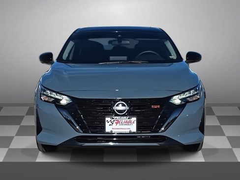 Used 2024 Nissan Sentra SR w/ SR Premium Package image 2