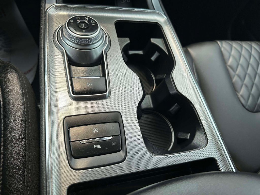 Certified 2024 Ford Edge Titanium AWD/4WD image 21