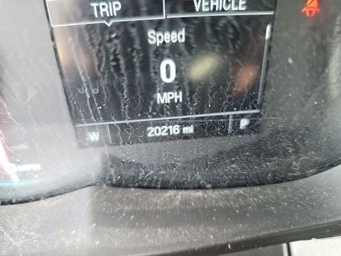 Used 2020 Chevrolet Trax LT w/ Driver Confidence Package AWD/4WD image 24