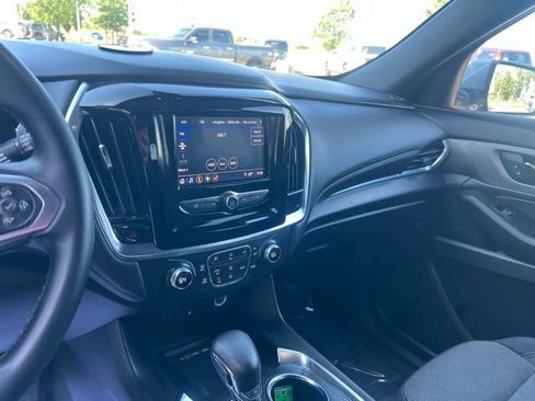 Used 2023 Chevrolet Traverse LT FWD image 13