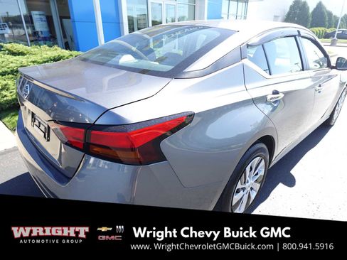 Used 2022 Nissan Altima 2.5 S image 3