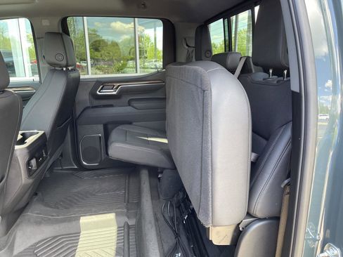 Used 2025 Chevrolet Silverado 1500 LT Trail Boss w/ Convenience Package II AWD/4WD image 42