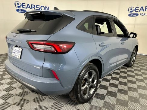Used 2023 Ford Escape ST-Line Select AWD/4WD image 4