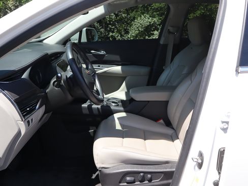 Used 2019 Cadillac XT4 Premium Luxury w/ Driver Assist Package FWD image 14