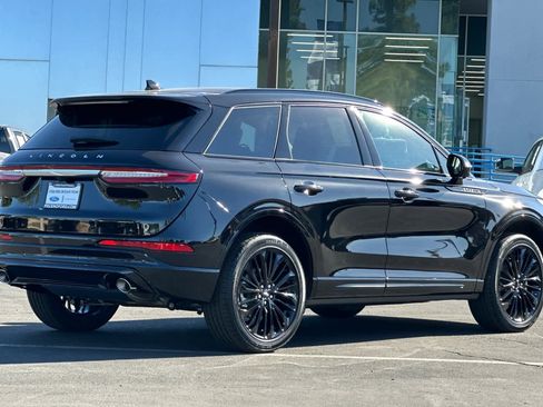 New 2025 Lincoln Corsair Premiere w/ Equipment Group 101A image 2