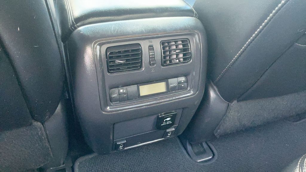 Used 2015 Nissan Pathfinder Platinum FWD image 10