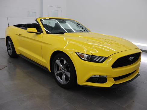 Used 2016 Ford Mustang Convertible w/ Equipment Group 051A RWD image 52