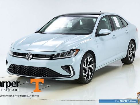 Used 2025 Volkswagen Jetta SEL image 39