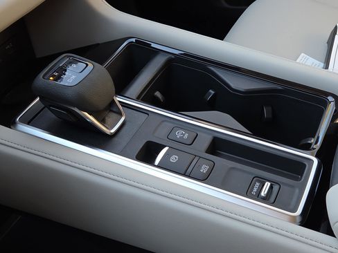 New 2026 Nissan Pathfinder SL image 24