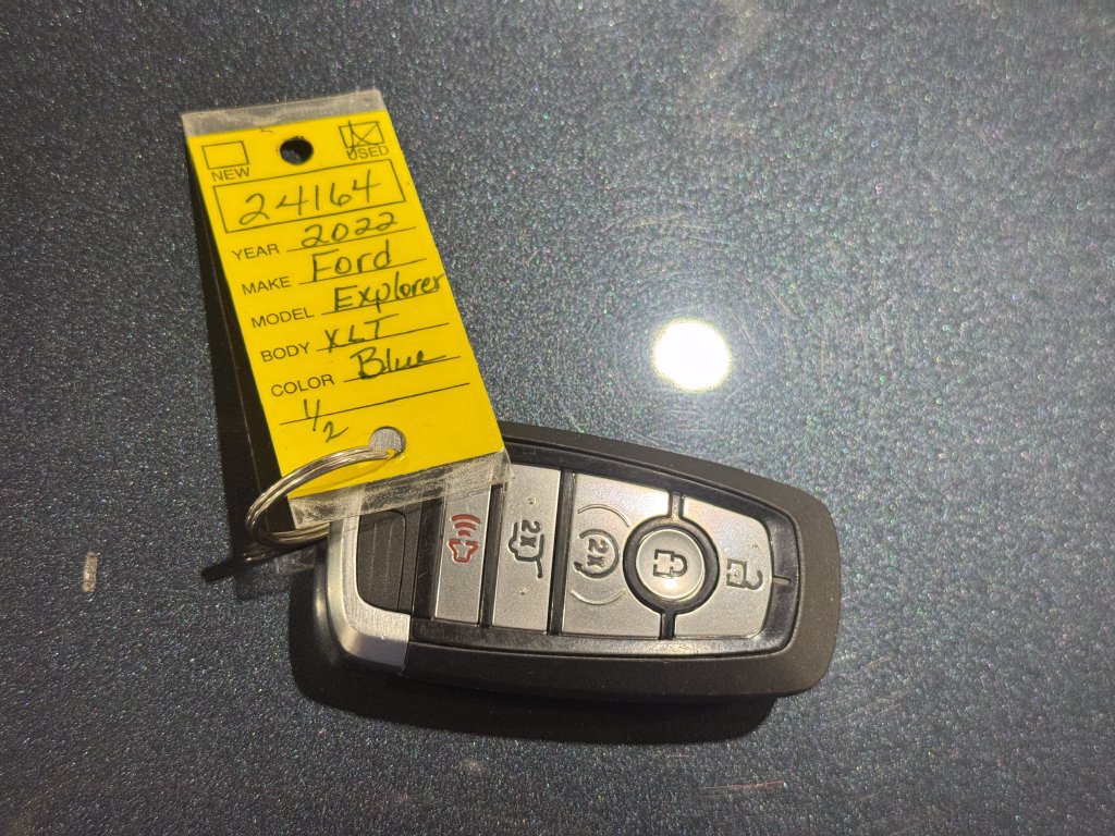 Used 2022 Ford Explorer XLT AWD/4WD image 43