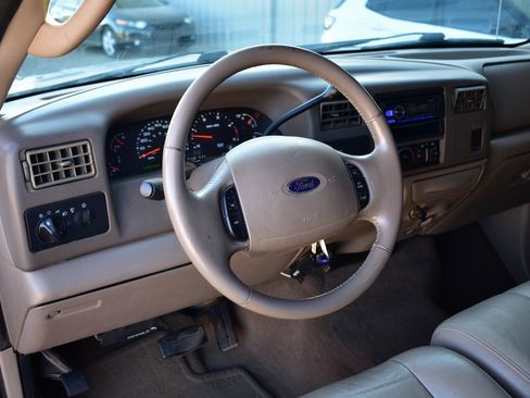 Used 2004 Ford F350 Lariat image 32