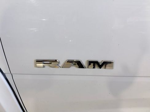 Used 2024 RAM 2500 Laramie AWD/4WD image 40