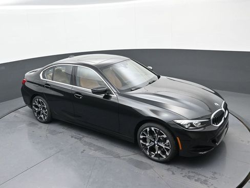New 2026 BMW 330i xDrive Sedan w/ Convenience Package image 30