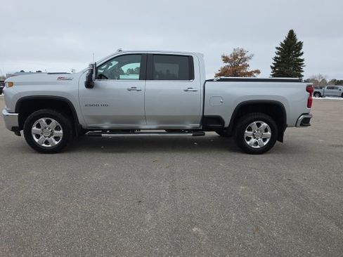 Used 2021 Chevrolet Silverado 2500 LTZ w/ LTZ Premium Package image 2