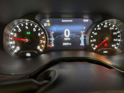 Used 2022 Jeep Compass Trailhawk AWD/4WD image 10