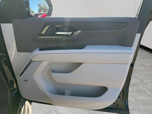 New 2026 GMC Yukon Denali image 13