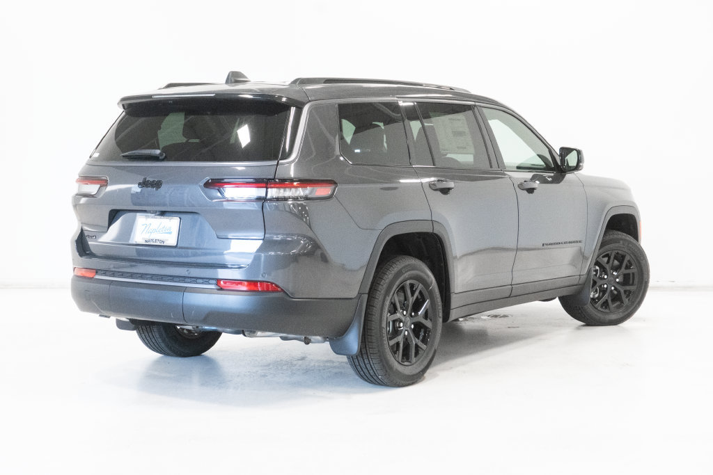 New 2026 Jeep Grand Cherokee L 4WD image 30