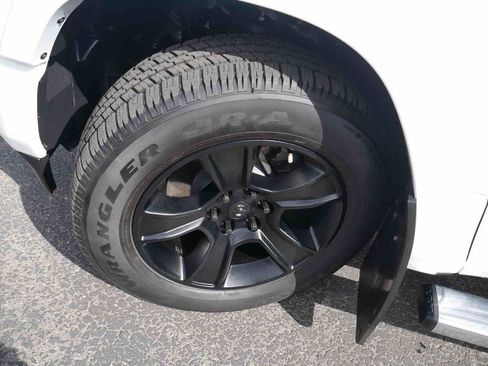 Used 2023 RAM 1500 Limited w/ Body-Colour Bumper Group image 14