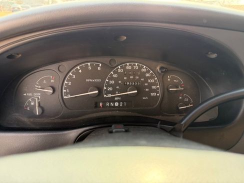 Used 1999 Ford Ranger XLT image 2