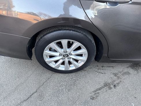 Used 2018 Toyota Camry LE FWD image 23