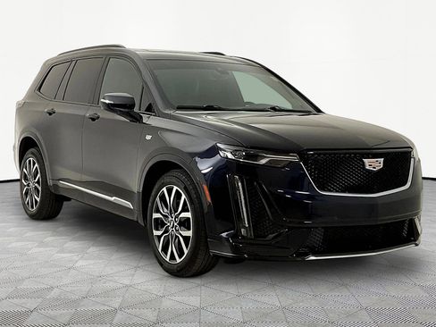 Used 2021 Cadillac XT6 Sport AWD/4WD image 3