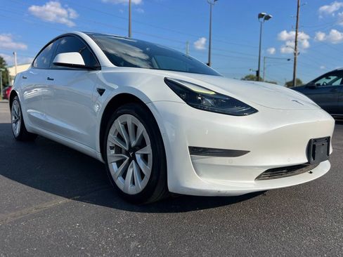 Used 2021 Tesla Model 3 Standard Range Plus image 7
